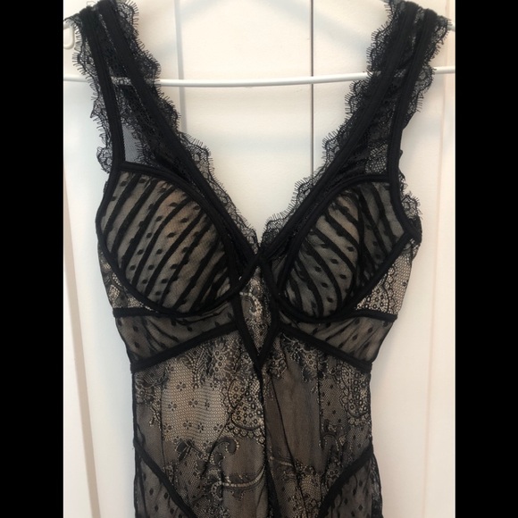 Bebe Kim Kardashian inspired lace overlay dress - Picture 4 of 5